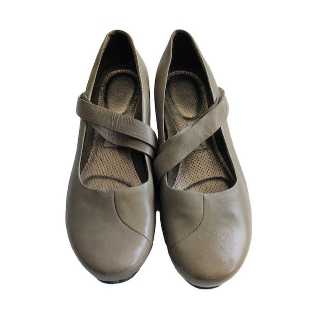 Tsubo Mary Jane Leather Wedge
